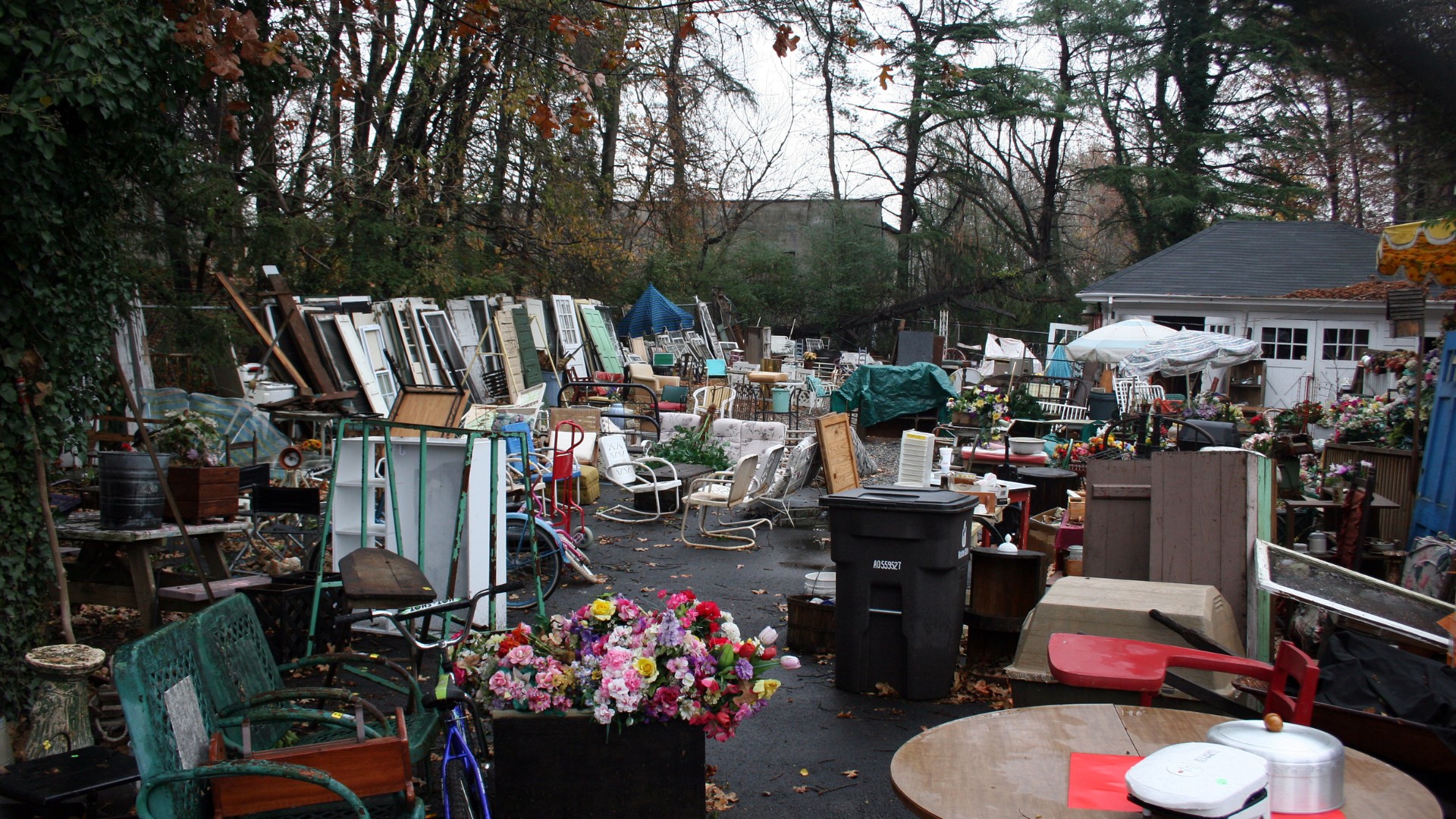Junk removal services in Maple, Toronto.
