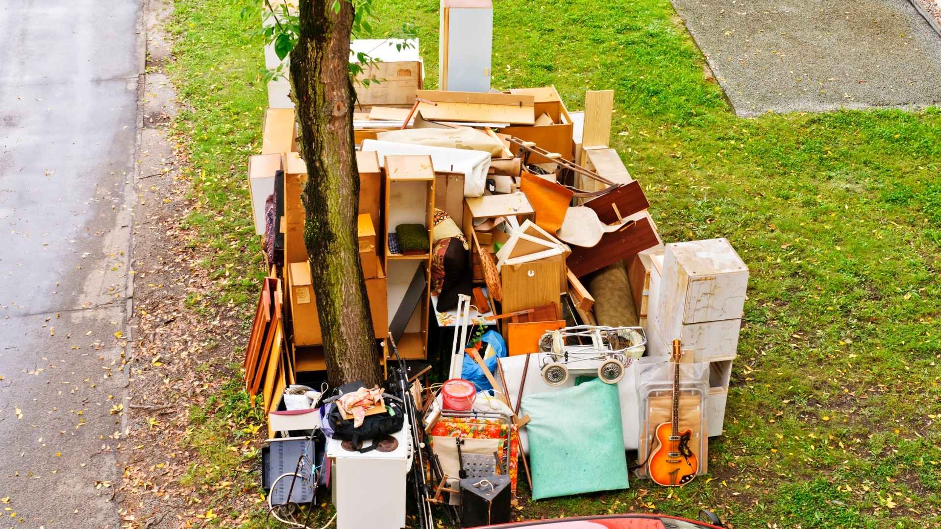 Junk removal in Waterloo, Toronto.
